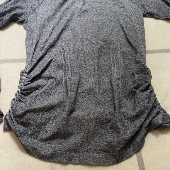 ATHLETA Gray Fast Track Quarter Zip Pullover, Ruched Sides Women’s Size XL - Picture 4 of 9
